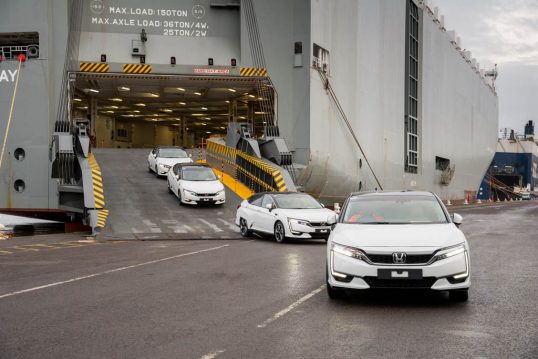 First Honda Clarity Fuel Cell Arrives in Europe