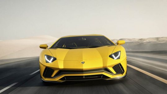 2017-lamborghini-aventador-s-01