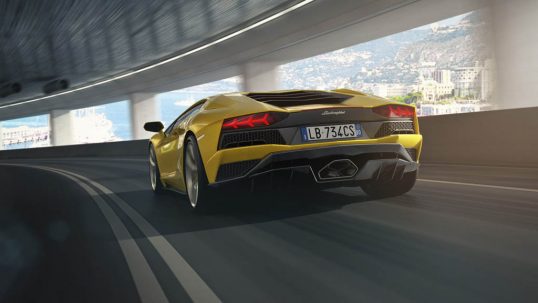 2017-lamborghini-aventador-s-11