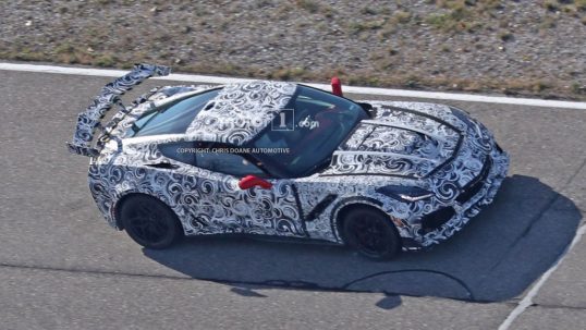 2018-chevy-corvette-zr1-spy-photo-02