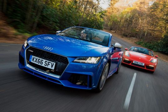 audi-tt-rs-vs-porsche-718-boxster-s-01