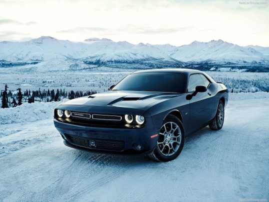 dodge-challenger-2017-gt-awd-01