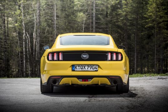 ford-mustang-gt-11