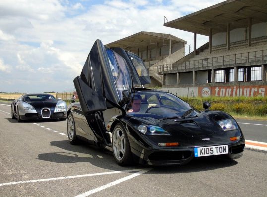 mclaren-f1-bugatti-veyron-03