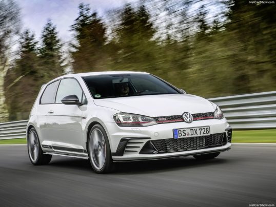 volkswagen-golf_gti_clubsport_s-2017-1024-06