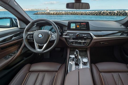 BMW 5-Series 2017