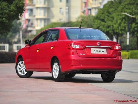 dongfeng-fengshen-s30-2013-004