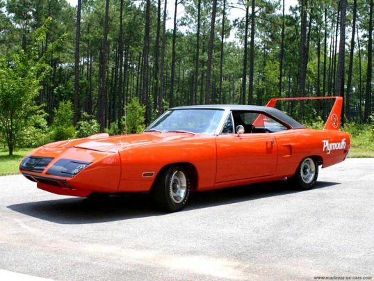 plymouth-superbird-rouge