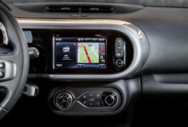 renault_twingo_gt_040