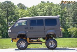 1991-mitsubishi-delica-monster-truck-02