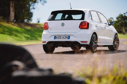 2015-volkswagen-polo-gti-car-review-5