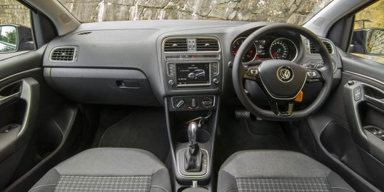 2016-volkswagen-polo-81tsi-comfortline-19