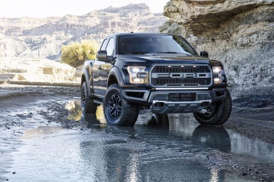 2017-ford-f-150-raptor-puddle1