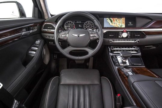 2017-genesis-g90-33t-htrac-premium-cockpit