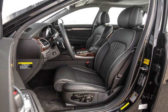 2017-genesis-g90-33t-htrac-premium-front-interior-seats