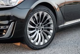 2017-genesis-g90-33t-htrac-premium-wheels