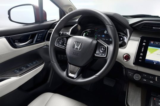 2017-honda-clarity-fuel-cell-steering-wheel