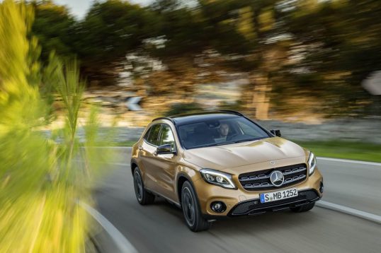 2017-mercedes-gla-39