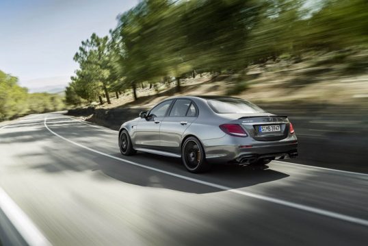 2017-mercedes-amg-e63-10