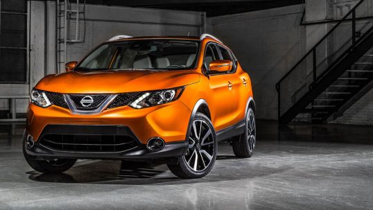 2017-nissan-rogue-sport-01