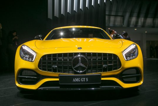 2018-mercedes-amg-gt-s-refresh-front-view