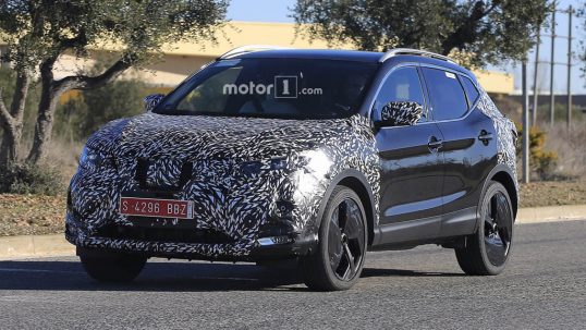 2018-nissan-qashqai-facelift-spy-photo