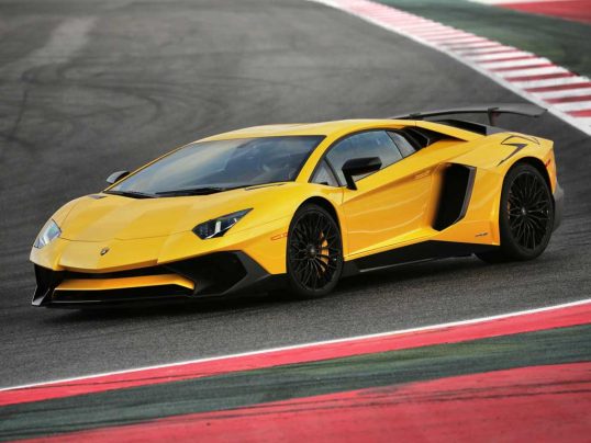 lamborghini-aventador-2016