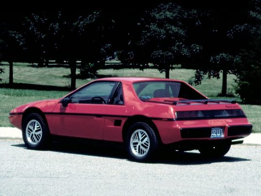 pontiac_fiero_1984