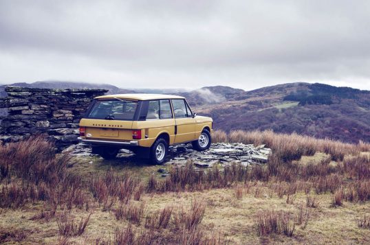 1978-range-rover-three-door-restored-rear-three-quarter-02