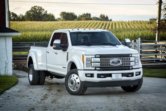 2017 Ford F-450 Super Duty Platinum Crew Cab 4x4