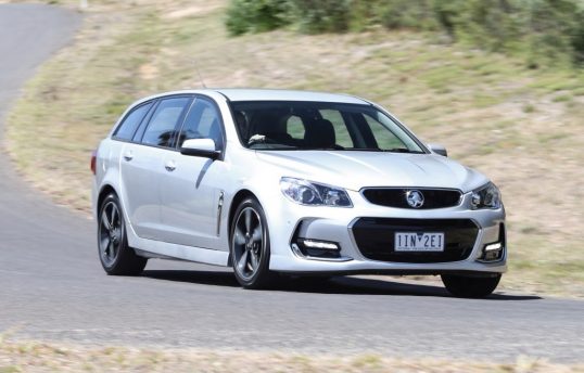 2017-holden-commodore-26