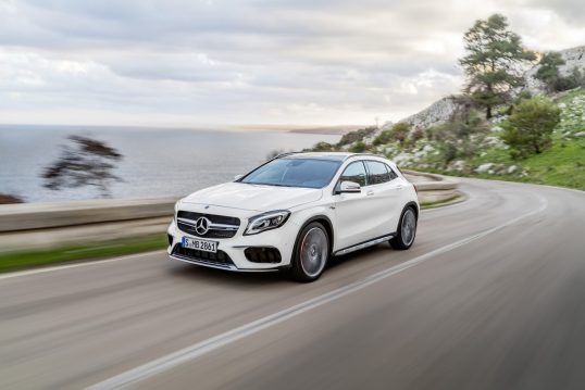 2017-mercedes-gla-1