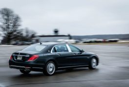 2017-mercedes-maybach-s550-109-876x535