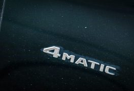 2017-mercedes-maybach-s550-118-876x535