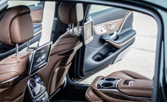 2017-mercedes-maybach-s550-137-876x535