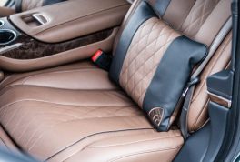 2017-mercedes-maybach-s550-143-876x535