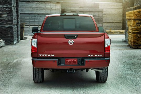 2017-nissan-titan-king-cab-rear-view