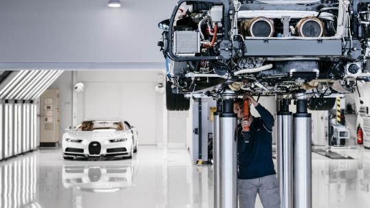 2017-bugatti-chiron-production-at-molsheim-factory-01