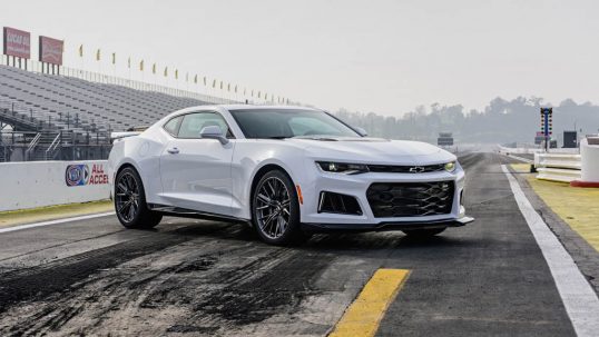 2017-chevy-camaro-zl1-15