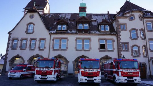 2017-porsche-panamera-german-firefighters-1