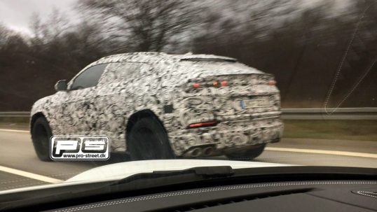 2018-lamborghini-urus-spy-photo