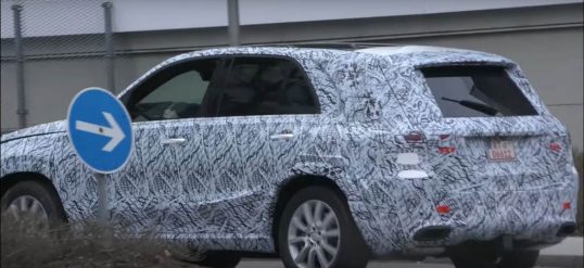 2019-mercedes-benz-gle-prototype-spied-with-production-taillights-exhaust-tips_1