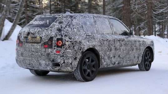 2019-rolls-royce-cullinan-spy-4