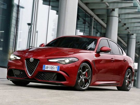 alfa-romeo-giulia-2016-quad