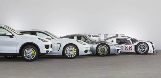 porsche_hybrid_range_cayenne_s_e_hybrid__panamera_s_e_hybrid__918_spyder__919_hybrid_lmp1_wec_race_car