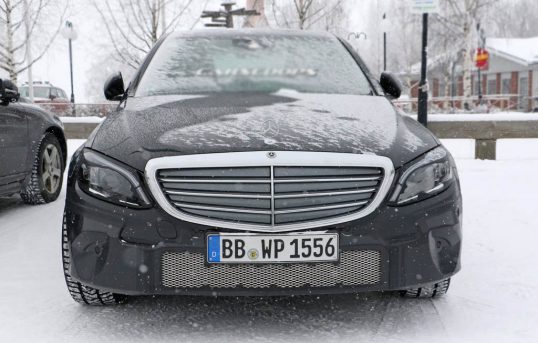 merc-c-class-sedan-facelift-spy-2