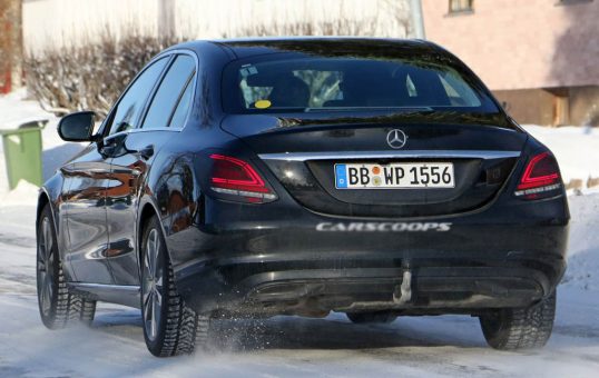 merc-c-class-sedan-facelift-spy-5