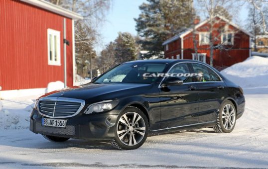 merc-c-class-sedan-facelift-spy-9