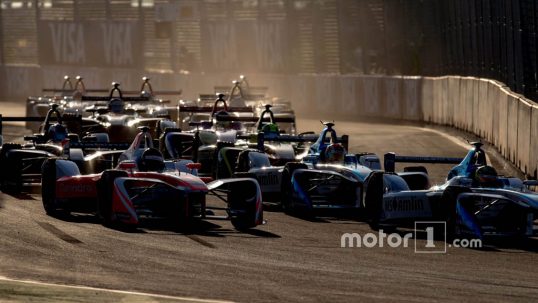 nick-heidfeld-mahindra-racing-antonio-felix-da-costa-amlin-andretti-formula-e-team-robin-frijns-amlin-andretti-formula-e-team