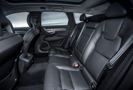 v90_d4_awd_cross_country_070